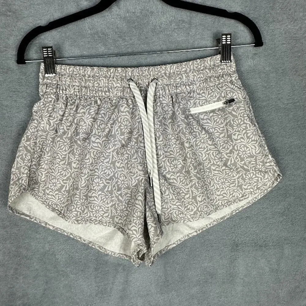 Vuori Clementine Short 2.0 Womens Small Gray Floral Lined Running Performance